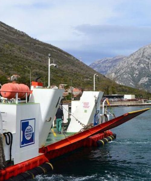 Na tej trajektni liniji na Jadranu potnikom ne zaračunajo prevoza