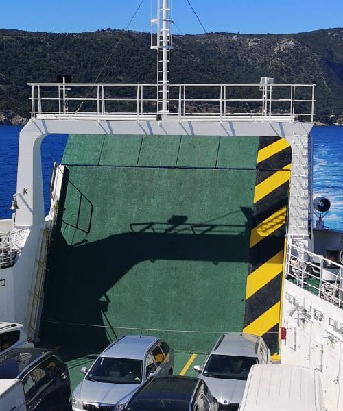 Slovenci na dopustu: teh prizorov na trajektu skoraj nikoli ne manjka