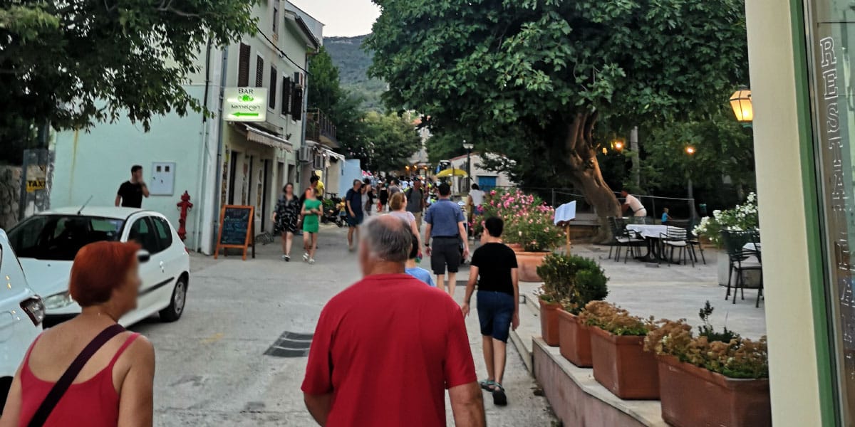 Večerni sprehod na morju