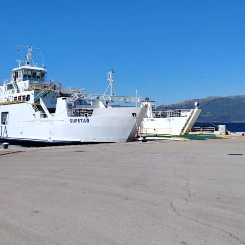 Vkrcanje na trajekt: del poti, ki marsikomu povzroča največ stresa