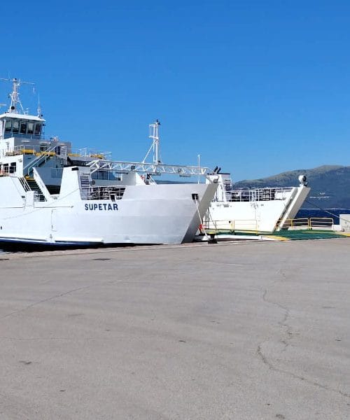 Vkrcanje na trajekt: del poti, ki marsikomu povzroča največ stresa