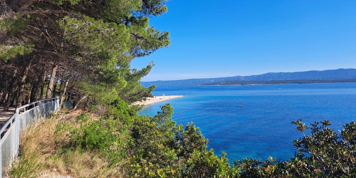 Plaža Zlatni rat, Bol na Braču
