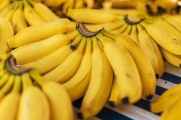 Banane bi morali oprati takoj po nakupu zaradi ostankov sredstev za zaščito pred plesnijo