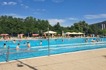 Pet bazenov v Sloveniji, kjer lahko uživate z vnuki