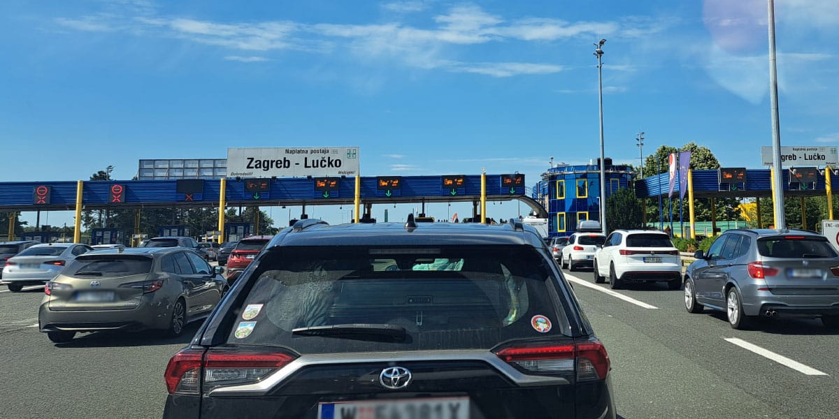 Cestinska postaja Lučko