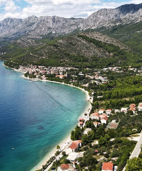 Cesta, po kateri so Slovenci odkrili Jadran – še danes to ni navadna cesta