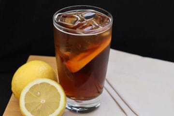 Kako doma narediti najboljši ledeni čaj za vroče poletne dni
