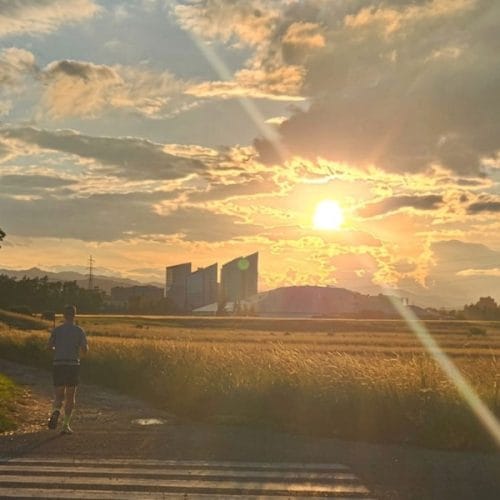 Najlepše poti za tek in sprehode v Ljubljani: od Tivolija do skritih zelenih ovinkov