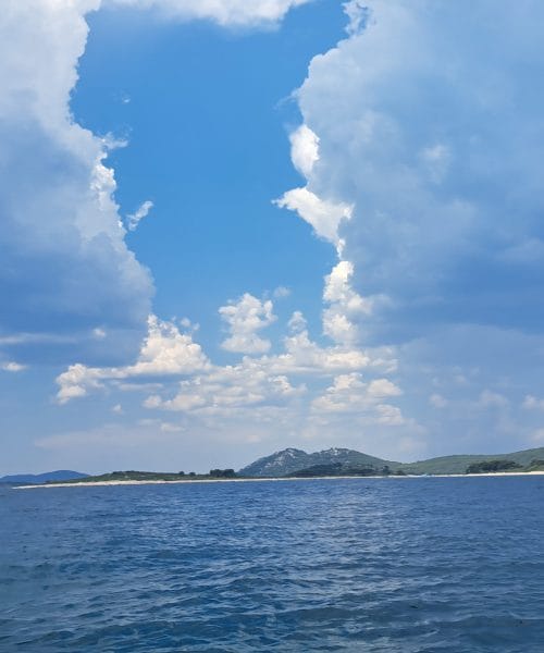 Če na morju zagledate te oblake, raje poiščite zavetje