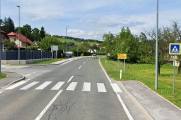 V Sloveniji imamo naselje Morje, a ne leži na Primorskem