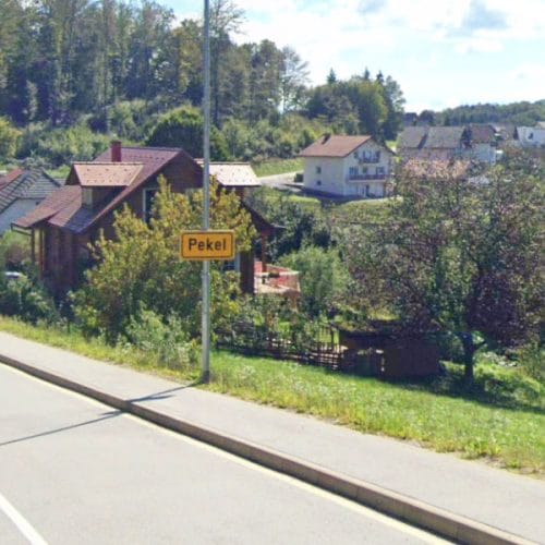 V Sloveniji imamo dva kraja z imenom Pekel, v obeh ljudje živijo precej mirno