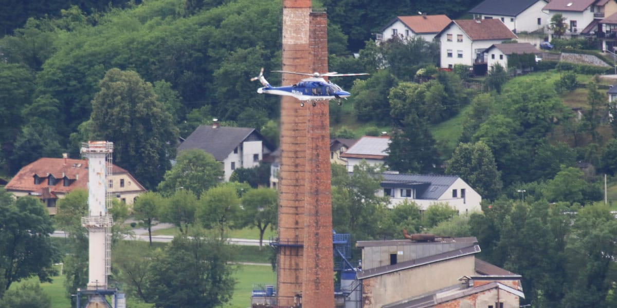 Policijski helikopter v Krškem