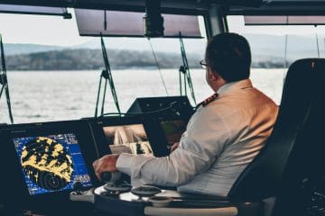 Pomorci vse življenje poslušajo isti dve vprašanji, a v njiju je veliko več