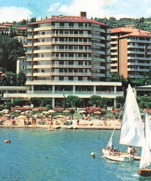 Stare razglednice Portoroža: podobe kraja, ki je znal iz morja narediti obljubo