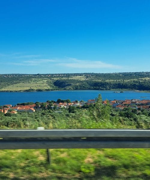 Posedarje pri Zadru: kraj ob Novigradskem morju, ki ga mnogi odkrijejo šele mimogrede