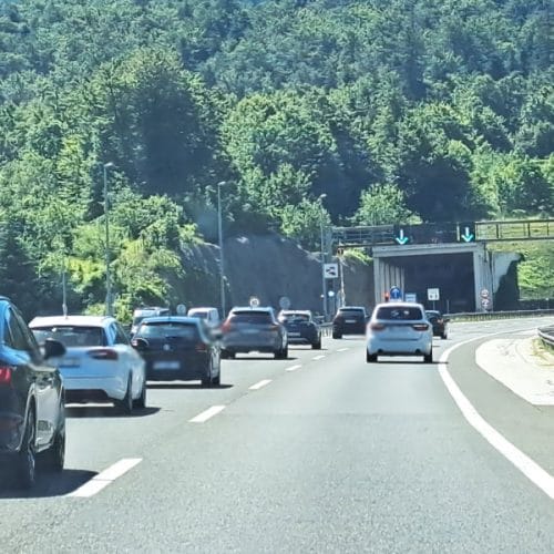 Greste na morje? Stvari, ki jih najpogosteje pozabimo urediti pred odhodom