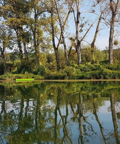 Poleti osvežitev nekateri poiščejo tudi v reki, ki jo Slovenci ne poznajo tako dobro