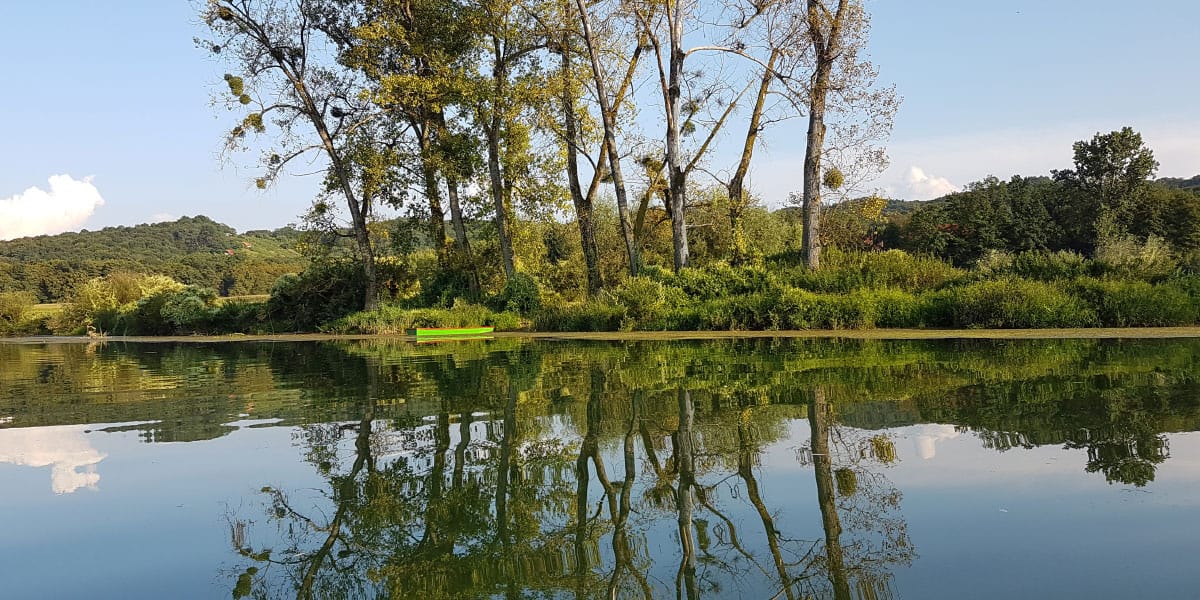 Poleti osvežitev nekateri poiščejo tudi v reki, ki jo Slovenci ne poznajo tako dobro