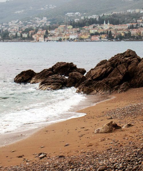 Podatek, ki vas lahko preseneti: Reka ima kar 21 plaž
