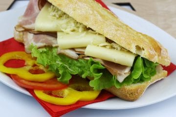 Kako narediti najboljši sendvič za na plažo, da ne bo razmočen že po prvi uri