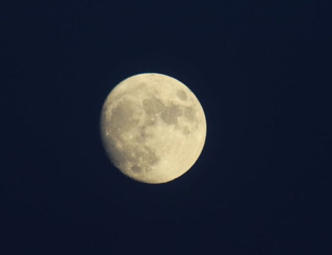 Jagodna luna 2026: ime nima nobene povezave z barvo, razlog je povsem drugačen