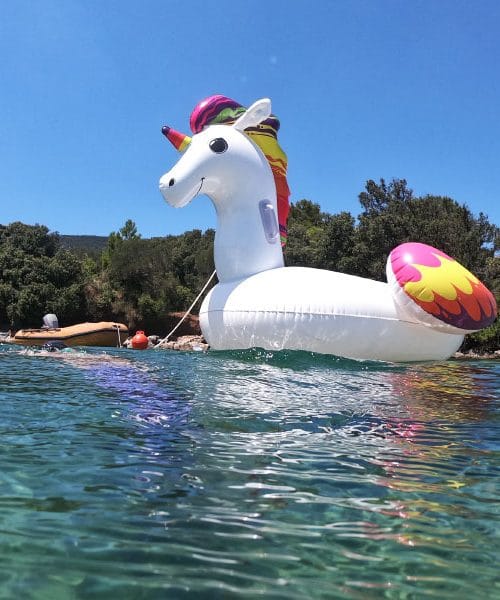 Pet stvari, ki jih Slovenci najpogosteje nesemo na plažo