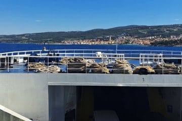S 1. junijem velja poletni vozni red za trajekt Split – Supetar: na Brač tudi pozno zvečer