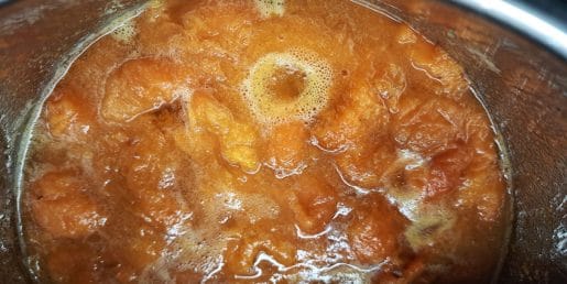 Trik za najboljšo gosto marelično marmelado, ki ne steče z žlice