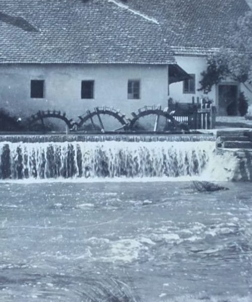 Tako so se ljudje hladili nekoč: senca, reka in preprosti triki brez klimatske naprave