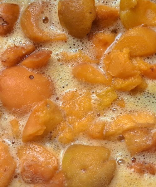 Kako narezati sadje za marmelado, da se skuha enakomerno in brez kaše