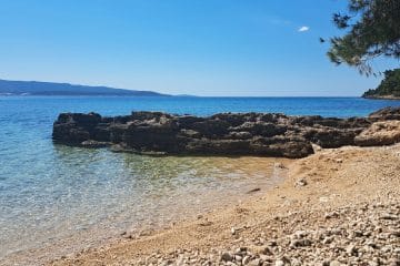 Česa na hrvaških plažah nikakor ne smete početi, če ne želite plačati visoke kazni
