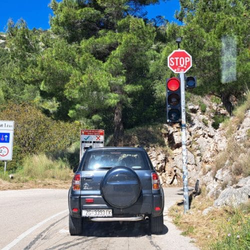 Predor Pitve na Hvaru: ozek prehod do južne obale, ki ga nova cesta ne bo izbrisala