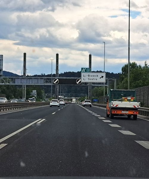 Zadnji avgustovski konec tedna prinaša zaporo štajerske avtoceste, kje pričakovati zastoje?