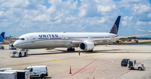 Z Brnika neposredno v New York, United napovedal štiri lete na teden