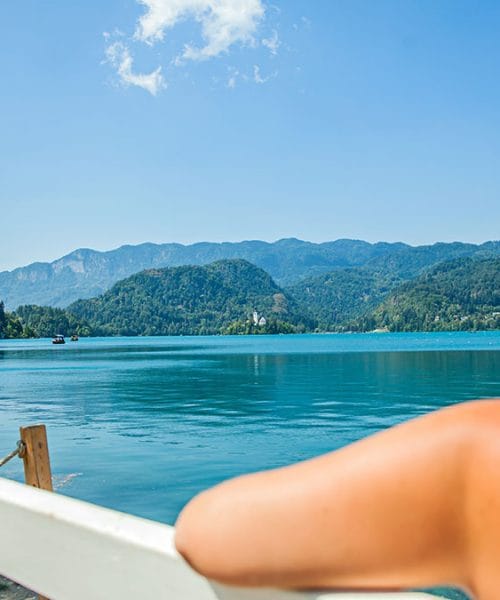 Blejsko jezero: kako globoko je, kakšen je njegov obseg in kaj vse lahko počnete ob njem