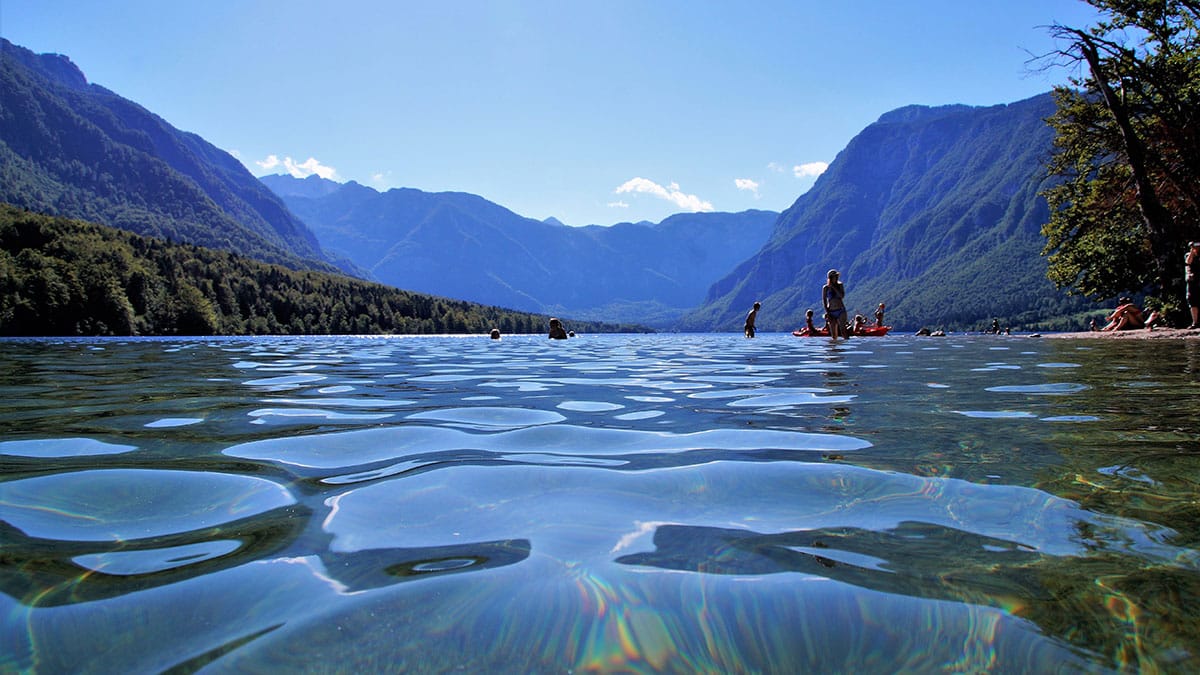 Kopanje v Bohinjskem jezeru