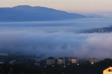 Zakaj je na Krškem polju zjutraj lahko megla, nekaj kilometrov stran pa jasno nebo