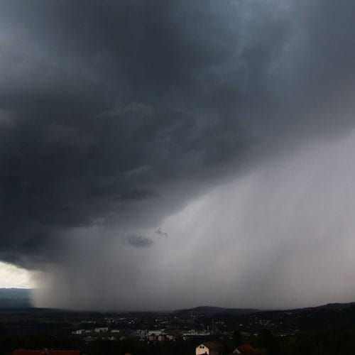 Ponoči končno konkretnejši dež: v Cerkljah ob Krki 28,1 mm, na Krnu več kot 60 mm