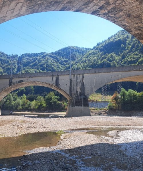 Savinja v Zidanem Mostu skoraj izginila: prizor je nenavaden, razlog pa ni suša