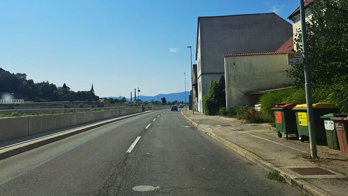 Prenova Ceste krških žrtev v Zatonu