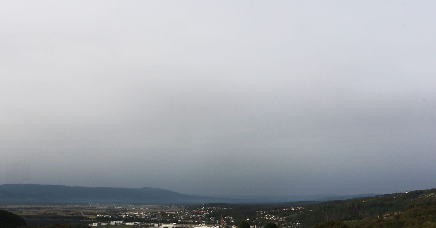Puščavski pesek prihaja nad Slovenijo, v petek bo ozračje motno