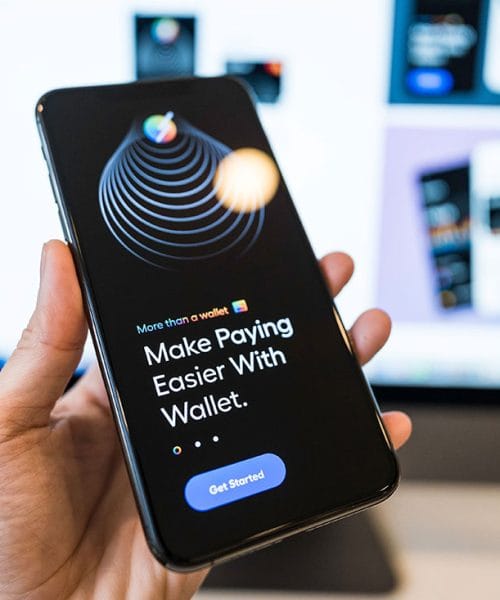 Revolut za otroke je na voljo tudi v Sloveniji, nadzor nad računom pa pri starših