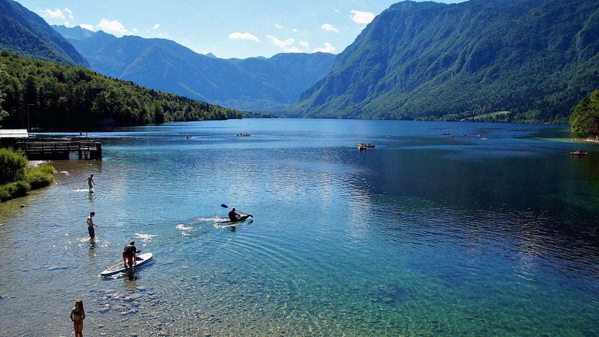 Veslanje po Bohinjskem jezeru