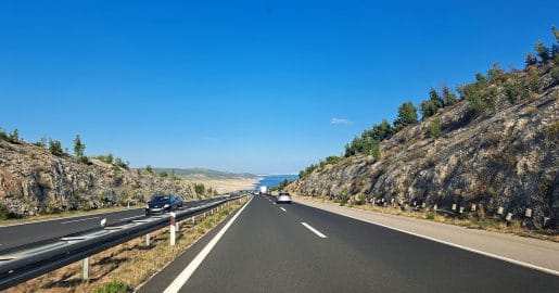 Hrvaška uvaja nov način plačevanja cestnine, a zaplet lahko ogrozi rok