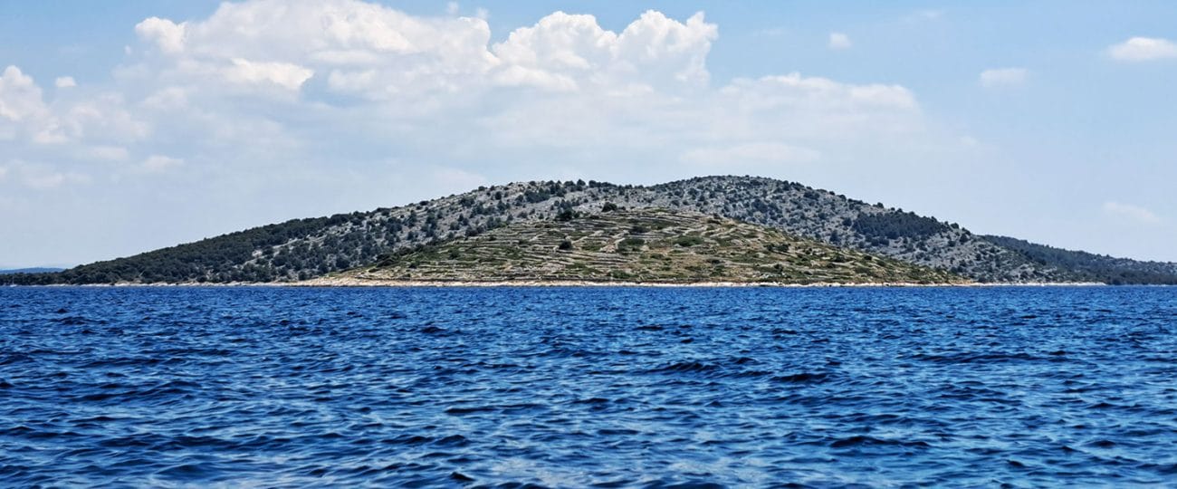 Hrvaški otoček, ki je iz zraka videti kot prstni odtis