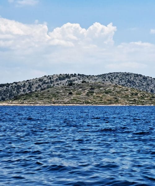 Hrvaški otoček, ki je iz zraka videti kot prstni odtis