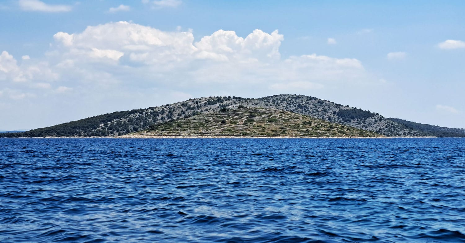 Hrvaški otoček, ki je iz zraka videti kot prstni odtis