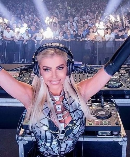 Slovenska DJ-ka DE XENIA odpira novo poglavje z avtorsko glasbo
