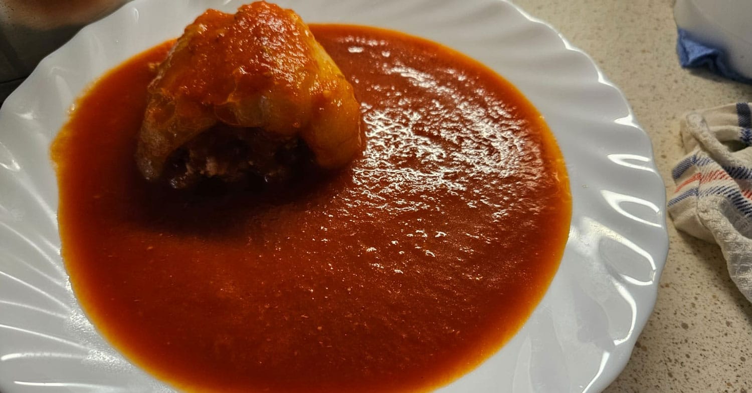 Katera priloga je najboljša za polnjene paprike? Največkrat zmaga ena klasična izbira
