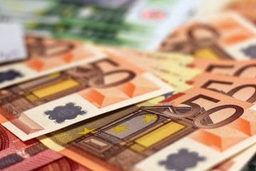 Izplačanih bo več kot 18 milijonov evrov: preverite, komu je namenjen denar